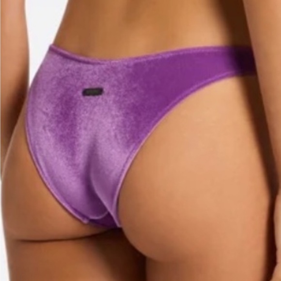 TRIANGL Mica Cheeky Bikini Set - Picture 8 of 16